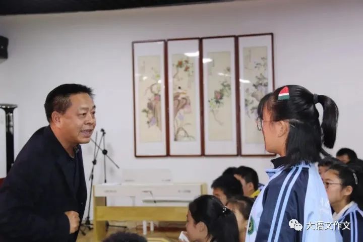 二完小足球赛,二年级上册精彩的足球比赛