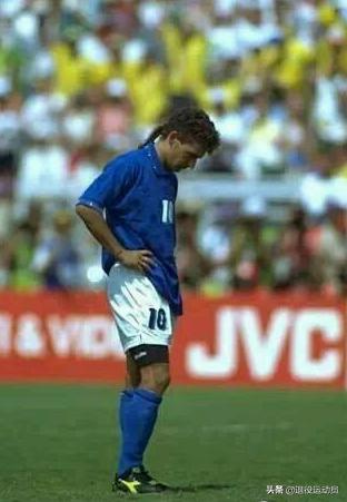 足球场上动容瞬间,足球场上动容的瞬间