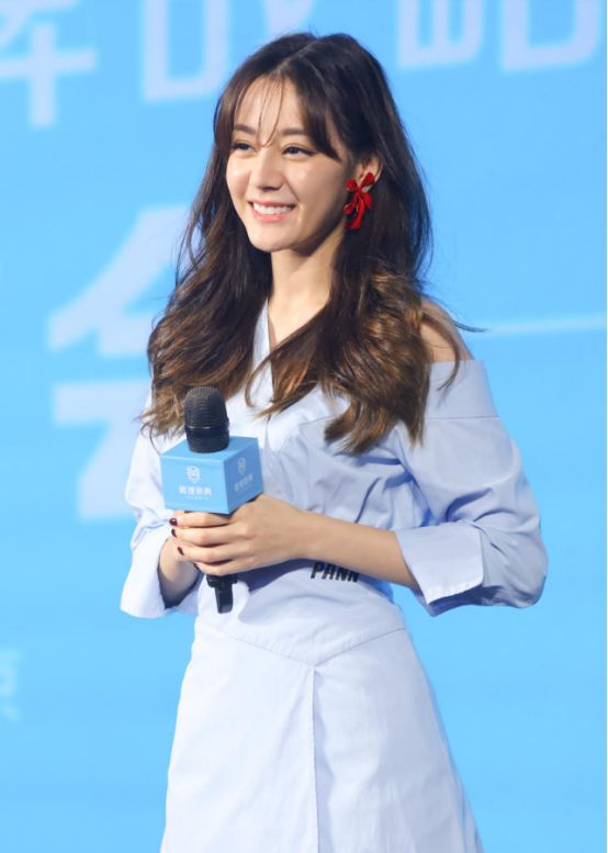 迪丽热巴脸瘦脱相,迪丽热巴瘦脱相