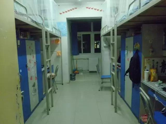 西安建筑科技大学大雁塔校区宿舍,西安高新职业技术学院宿舍