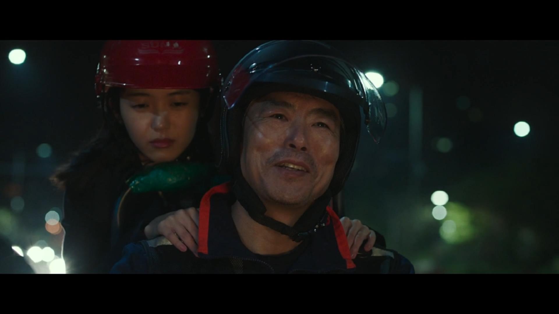 一上映就夺得韩国电影票房冠军，赶超《阿凡达》的纪录，不容错过