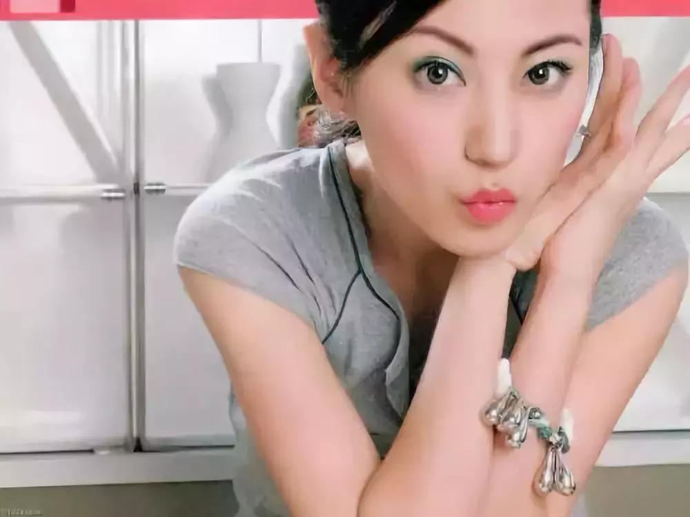 为抢救新版小龙女，这届网友真skr操碎了心