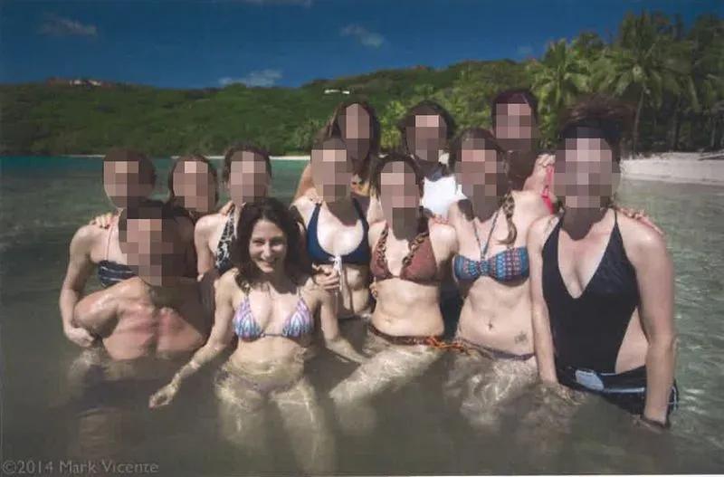 *教邪**NXIVM：是什么让一群女性自愿成为他的专属*奴性**？