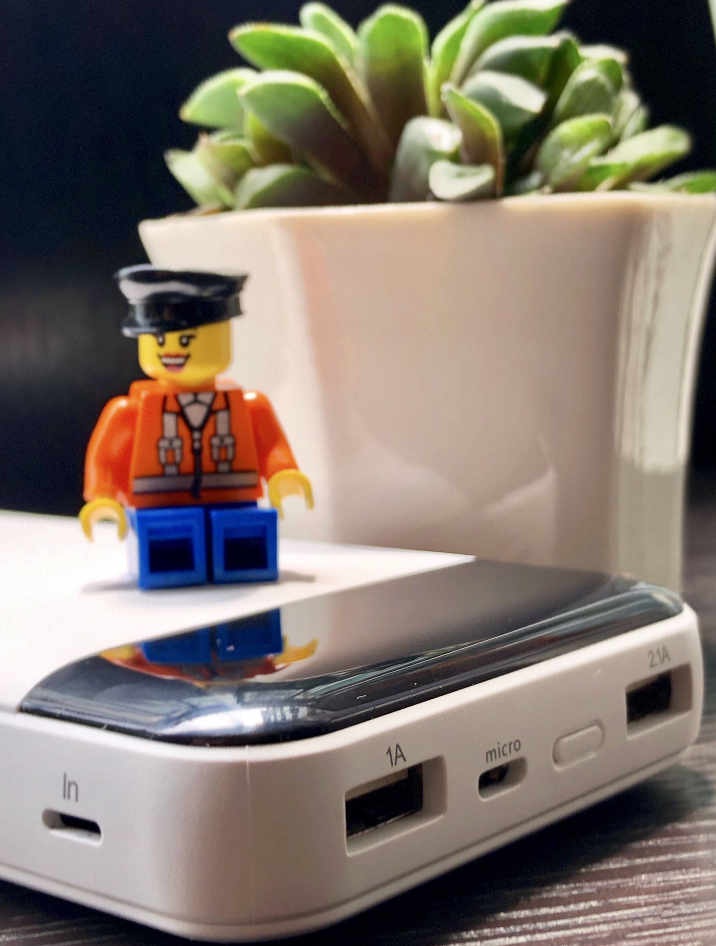 aigo爱国者e20000充电宝多少钱,爱国者aigo充电宝e10000