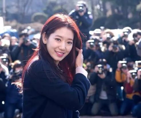 黄黑皮染什么发色显白高级洋气,显白发色黄黑皮推荐