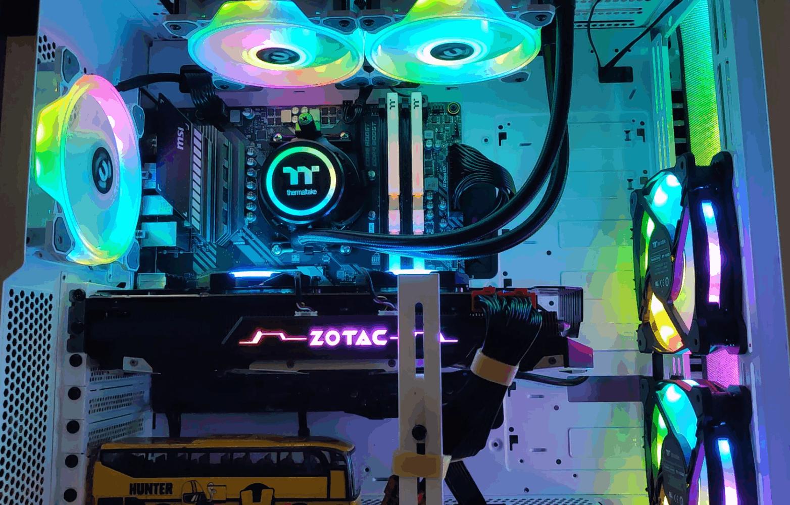 秀桌面：送老婆RGB全家桶PC，钱都花在光效上的感觉真棒