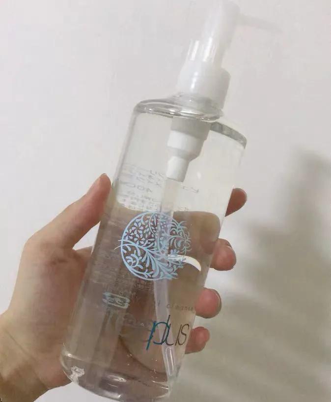 卸妆油正确使用方法去黑头,最正确的卸妆油使用方法