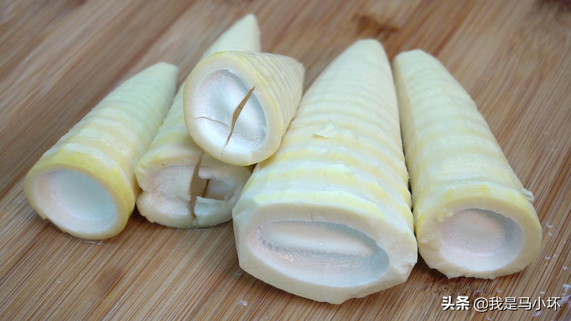 客家人最爱春笋这做法，咸香开胃好下饭，出锅拌汁都能吃3碗饭