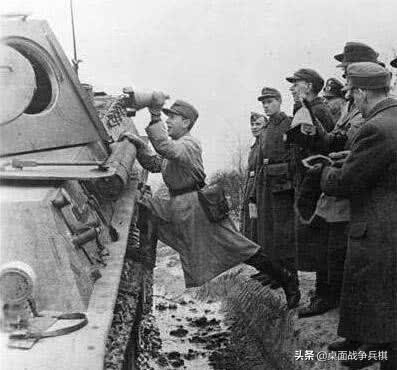 磁性反坦克手榴弹,德式反坦克手雷能炸日式坦克么