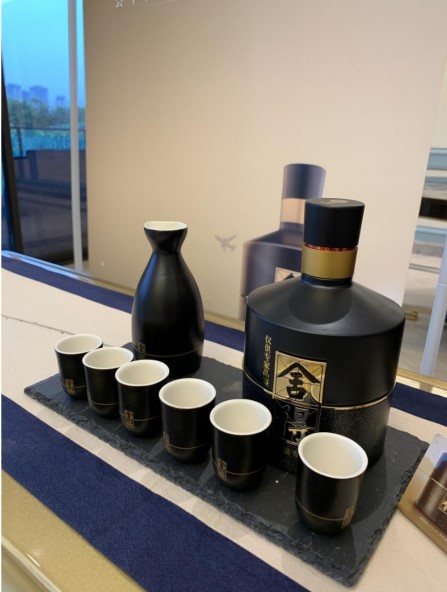 以舍得佳酿话卧龙半城风云