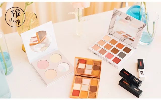 开美甲店赚钱吗,商场开美甲店赚钱吗