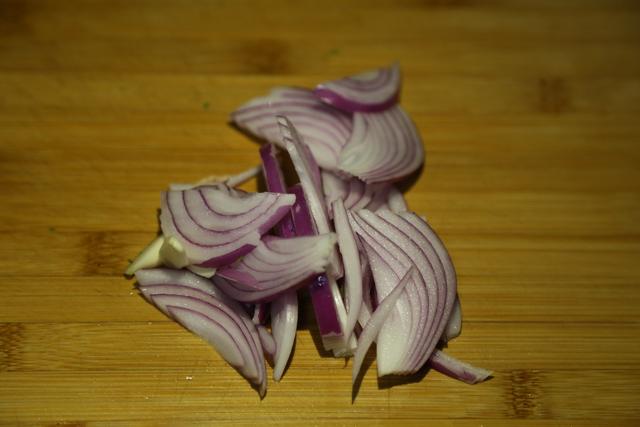 吃完烤鸭的鸭架子怎么办,北京烤鸭的鸭架怎样处理好吃