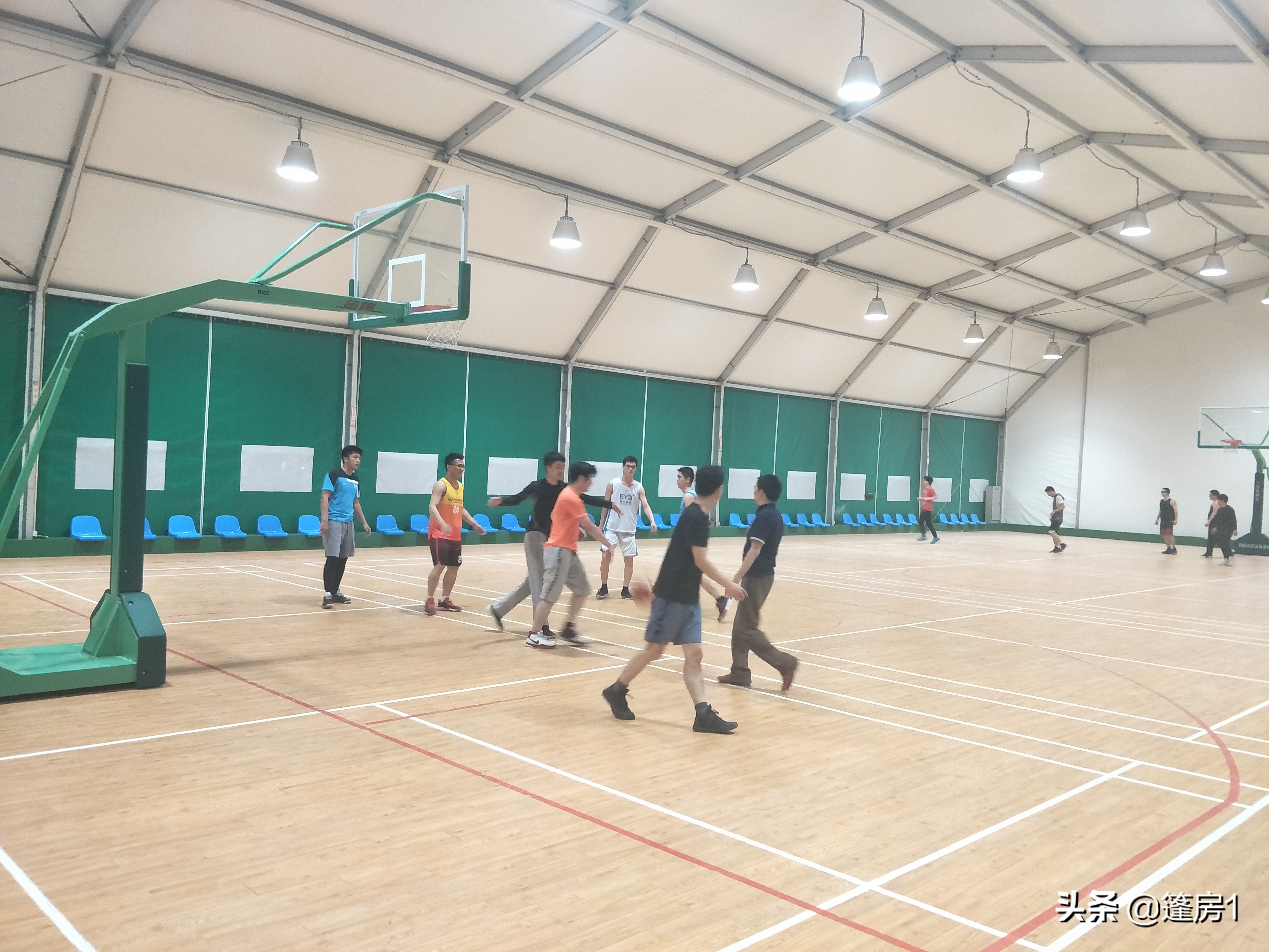 上海人气最好的室内篮球馆,上海哪个地方有好的露天篮球场