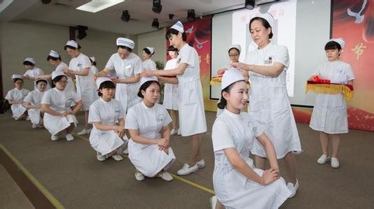 南充职业技术学院护理,南充市哪些大专有护理专业