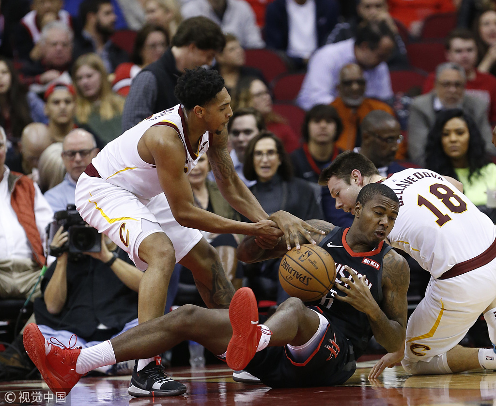 休斯顿火箭主场看比赛,火箭vs凯尔特人哈登进攻犯规