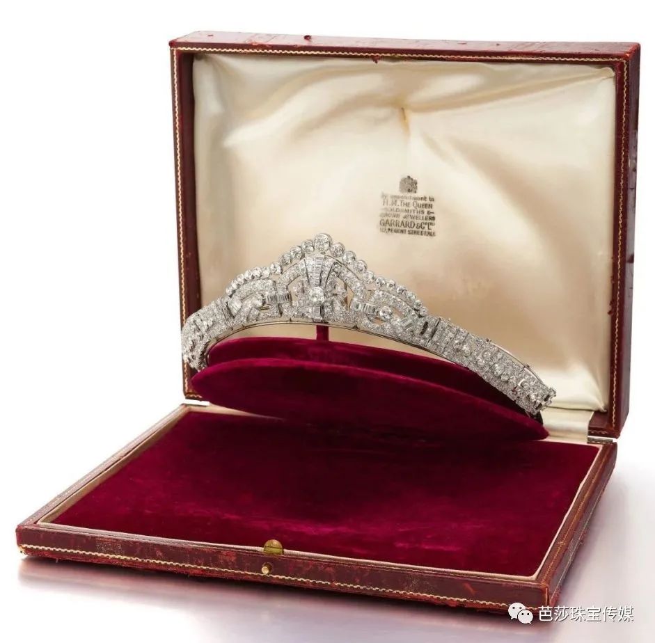 拍卖是有钱人专属吗？不，它可以是“打工人”买珠宝日常