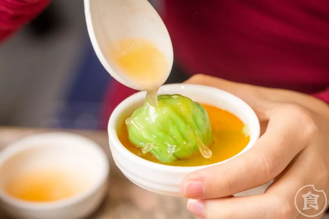 穿越80年代怀旧茶室！专卖TVB里的老港味，最低10元一件