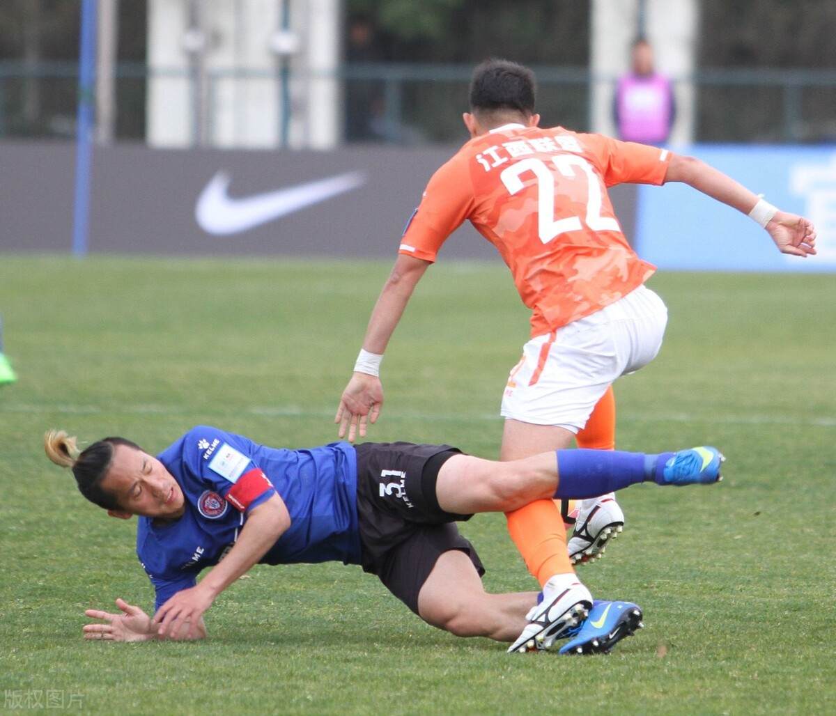 蒿俊闵为山东泰山队效力了几年,蒿俊闵中国球员留洋高光时刻