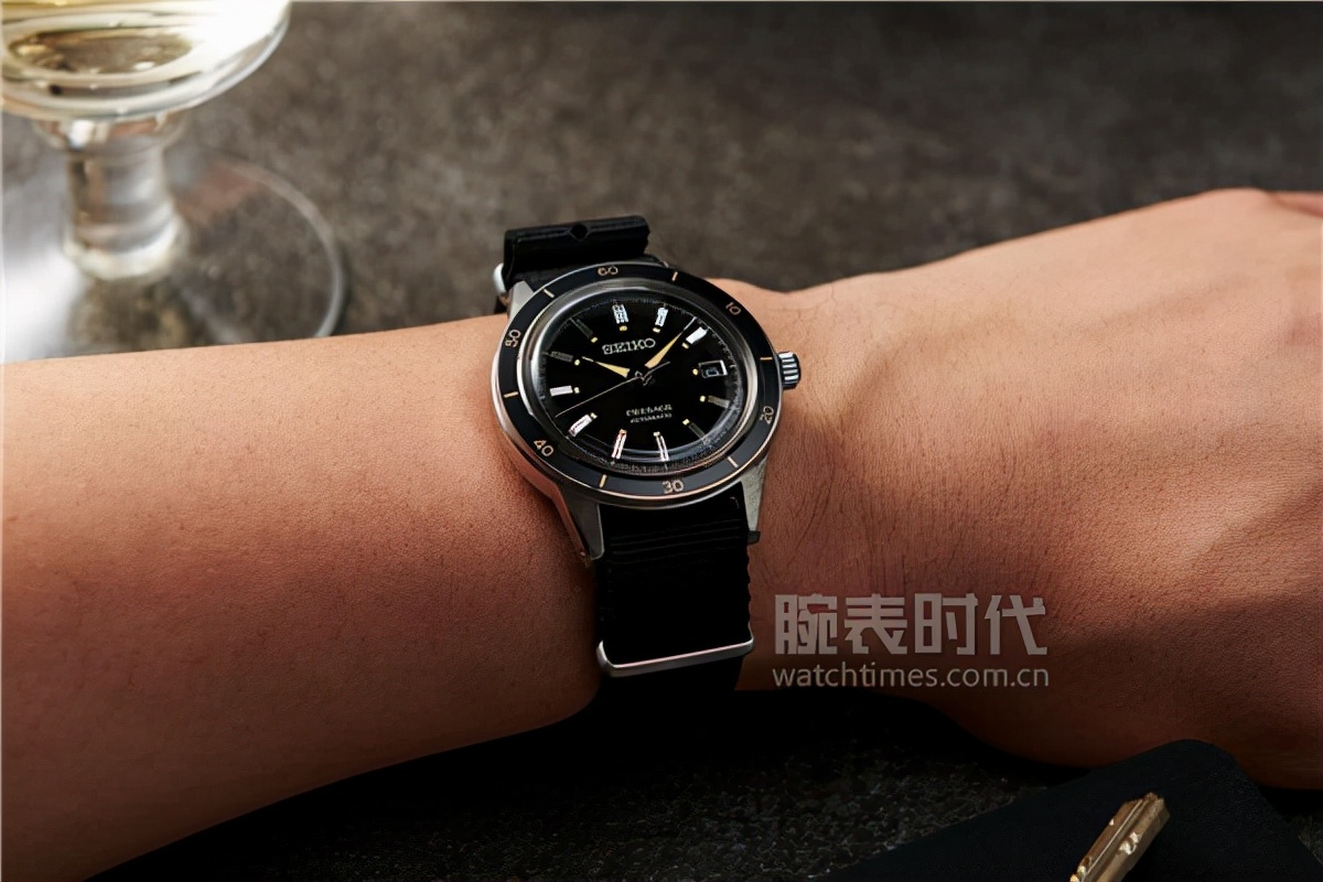 nato表带适合什么表,伞兵表带和nato表带哪个好