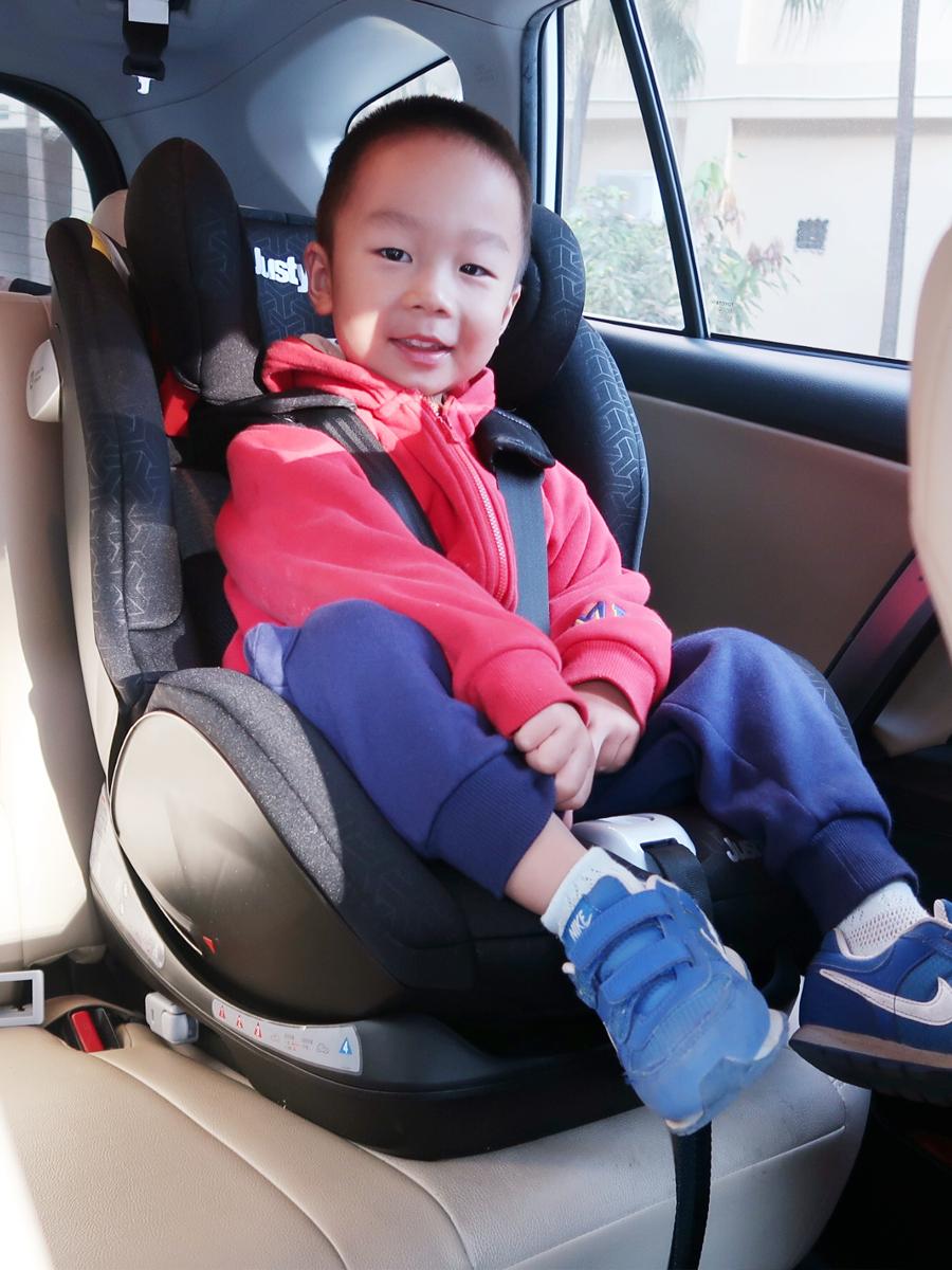 安全座椅选插扣还是安全带,一步到位千元安全座椅