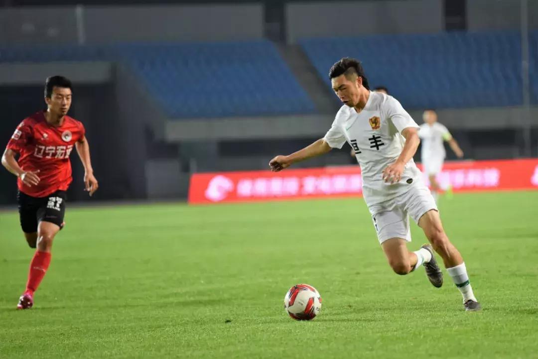 中甲比赛贵州恒丰对辽宁宏运,莫塔射门