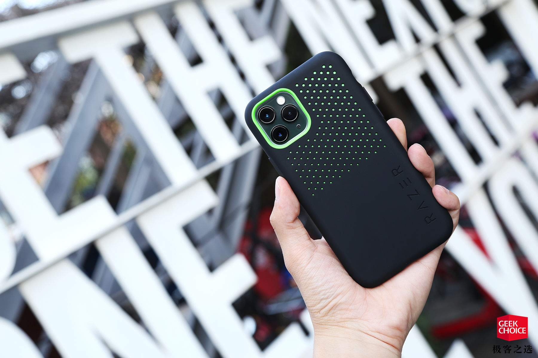 雷蛇iphonese手机壳,雷蛇推出辅助降温的手机壳