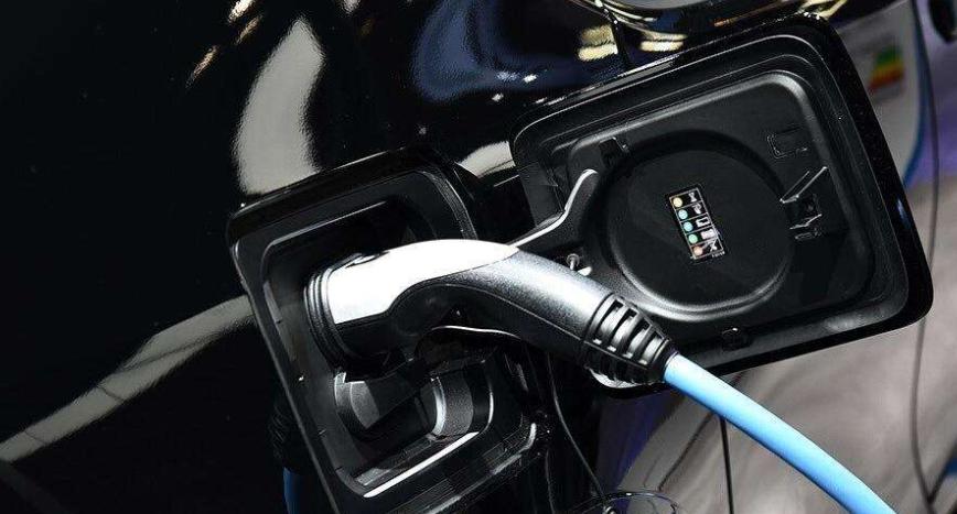 16款宝马i3续航,宝马i3充满电后才300多公里续航