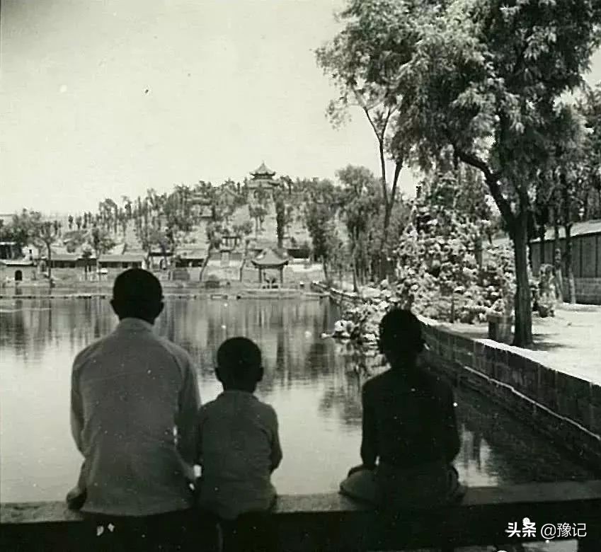 辉县不上山能去哪里旅游,辉县为什么不叫百泉市