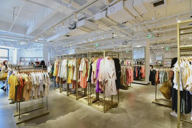 首创奥莱五一嗨购节演出,国庆节首创奥莱排队