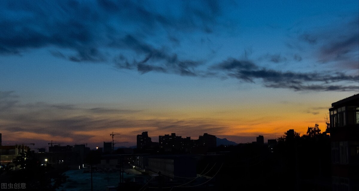 黔驴技穷的寓言故事讲的什么道理,黔驴技穷寓言故事的起因是什么