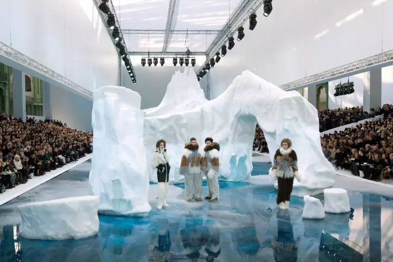 香奈儿老佛爷年轻视频,香奈儿老佛爷生前最后一款