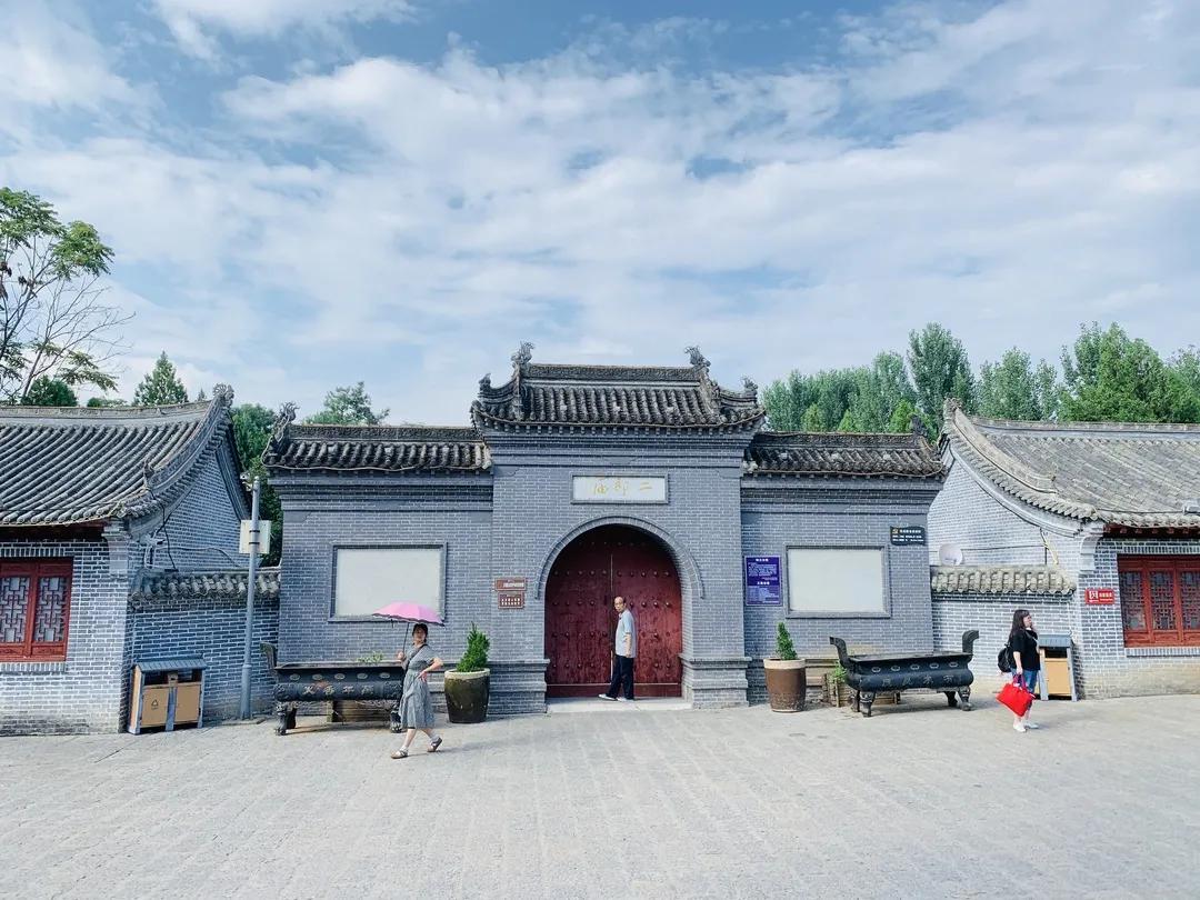 渭南丹凤葡萄酒厂新闻报道,西安客户来考察