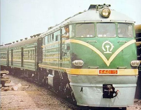 内燃机火车头都有哪些样子,中国内燃机车火车头