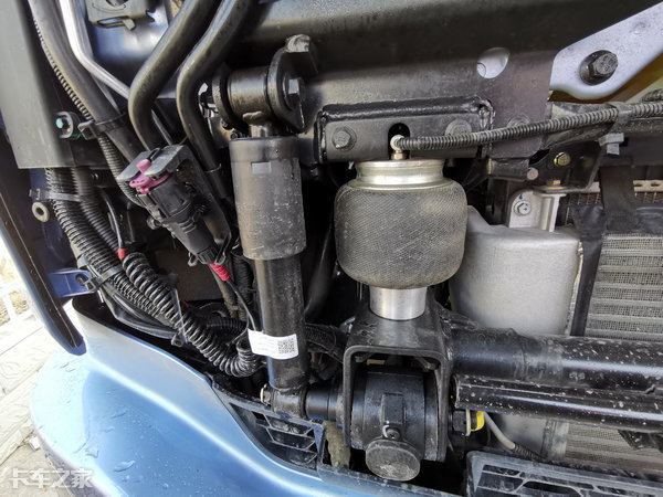 东风天龙KL最新款,东风天龙kl改装座椅升级