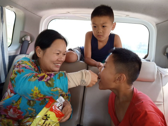 一路到新疆穷游,床车自驾穷游视频15分钟