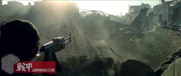 美国黑鹰战机坠落视频,黑鹰坠落最震撼视频