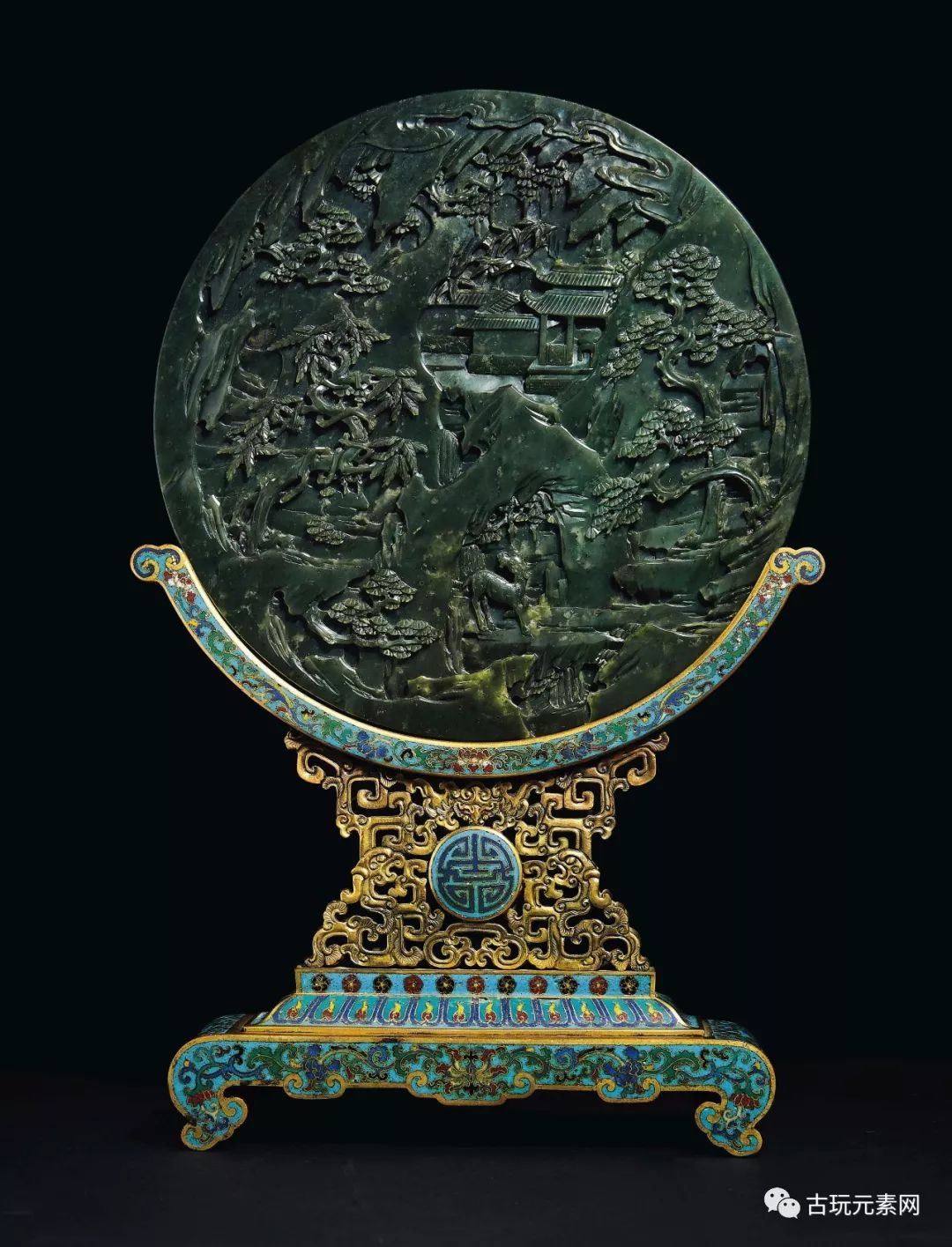 纽约苏富比总成交约1.2亿乾隆青白玉双鱼洗近2000万人民币成交