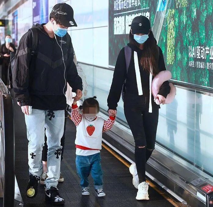 金子涵进乐华几年,乐华和金子涵什么关系