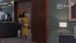 栗娜升职了吗,栗娜穿了多少套连衣裙