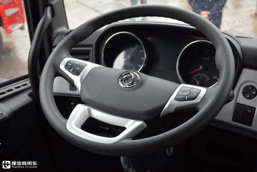 新东风天龙kl怎么样,2017款东风天龙kl9.6配置介绍