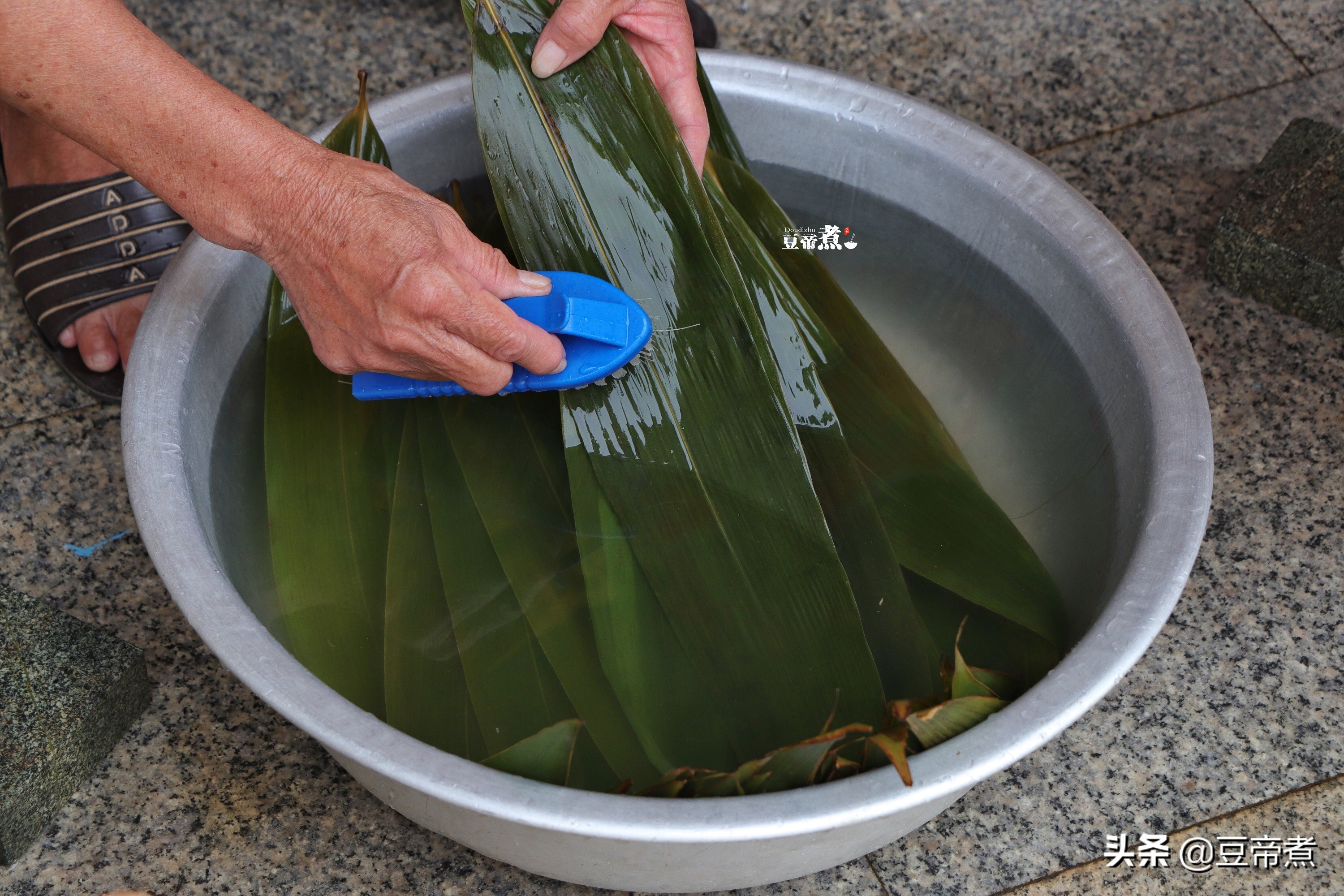 端午节多种包粽子方法,端午节教你包广东地道粽子