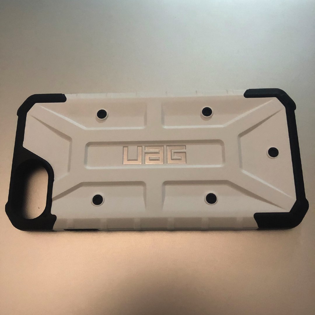 uag探险者银色和钻石系列对比,uag探险者手机壳iphone12