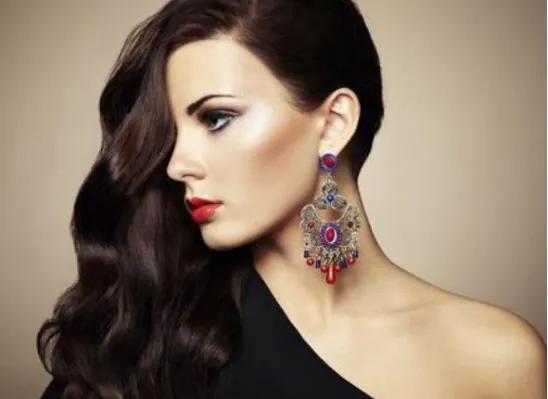 为什么同样的洗发露别人洗完很香,同样洗发水为啥有时头屑非常多