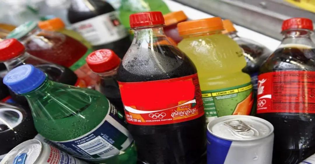 出汗多喝运动饮料,出汗多适合喝什么运动饮料