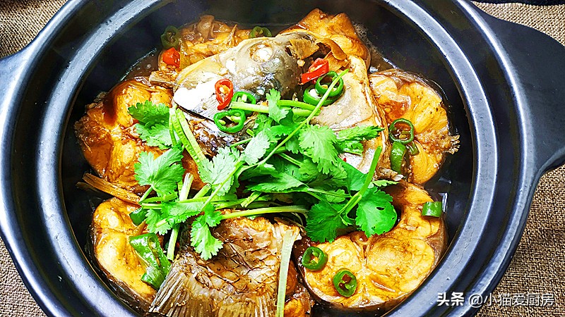 大鲤鱼骨头鱼肉怎么做好吃,猪尾巴和骨头怎么做的好吃