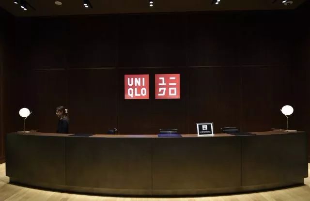 zara鍒涘浜哄勾鏀跺叆澶氬皯,zara鎹㈡柊鐨勫憳宸ユ湇