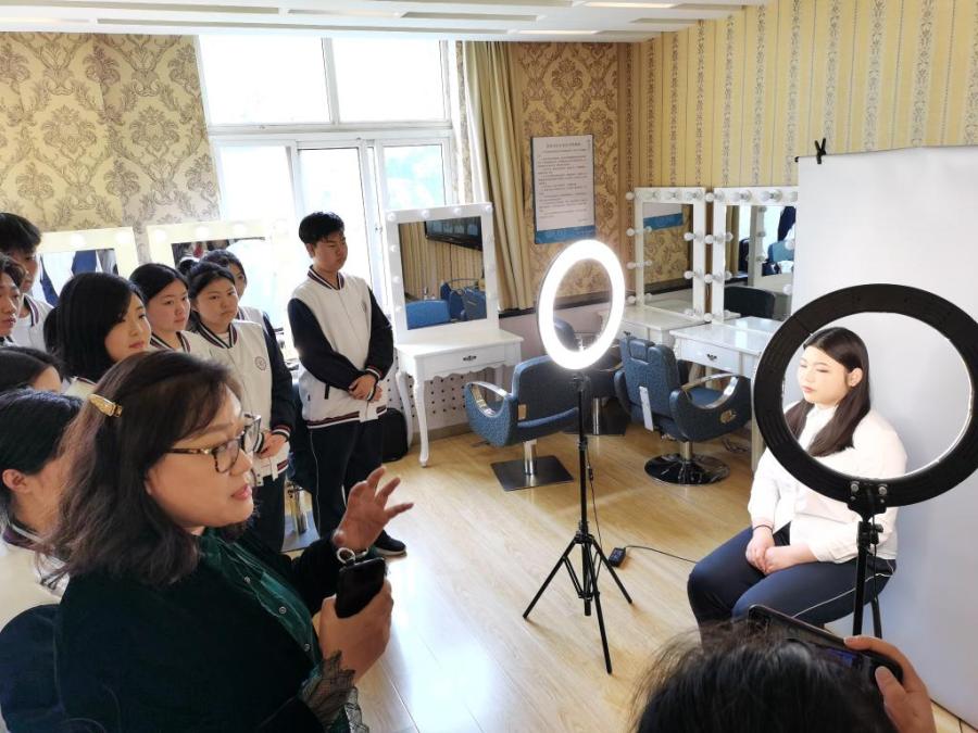 青岛艺校2021自招和艺考,青岛艺校自招