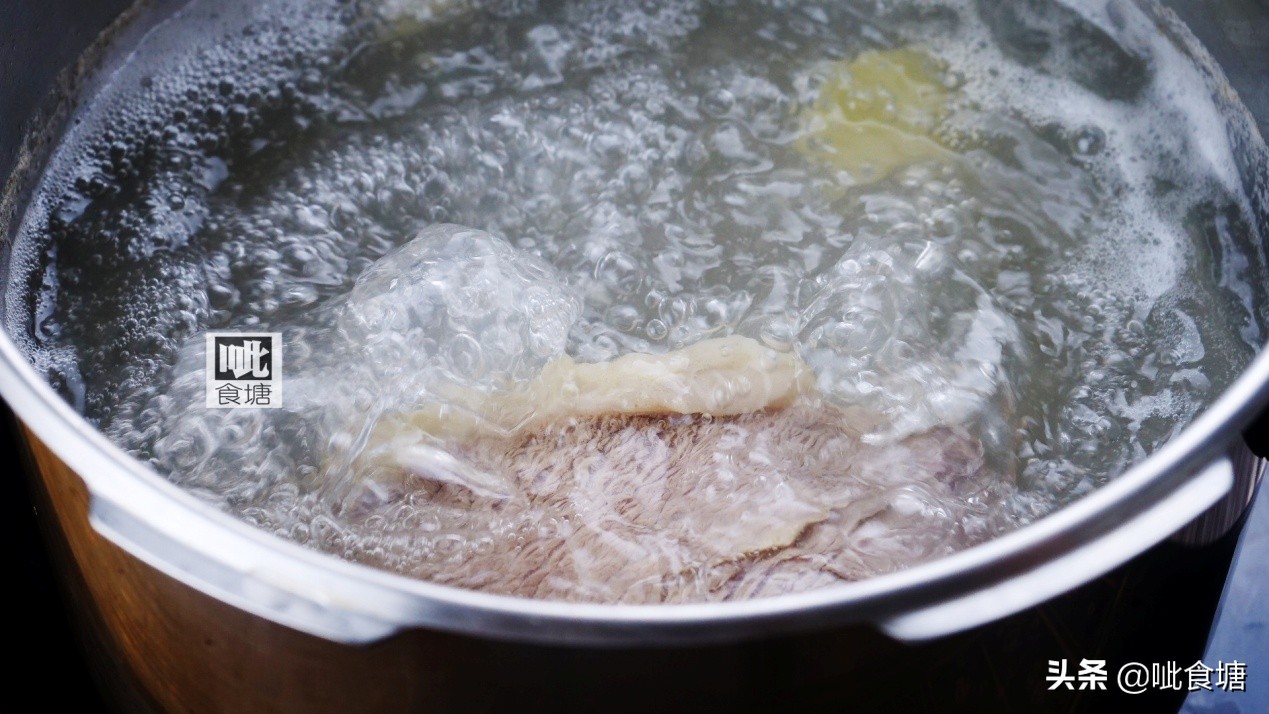 天热了吃点正宗的朝鲜冷面,夏季吃朝鲜冷面