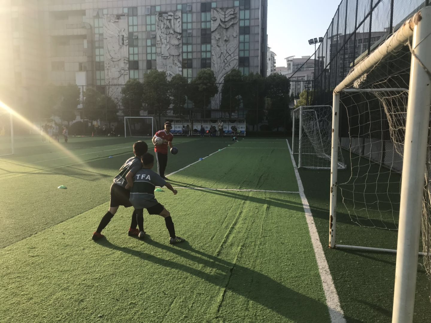 场边观察之一：大脚一时爽，队友泪两行