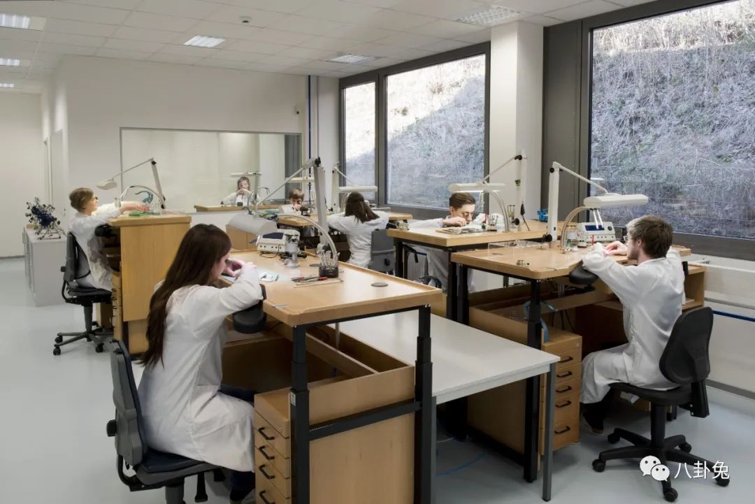 一万多的月相表值得买吗,2万左右月相表推荐